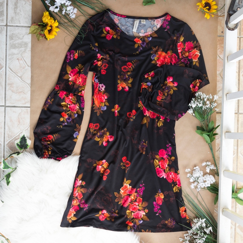 NWOT Tacera Silky Black Floral Dress
